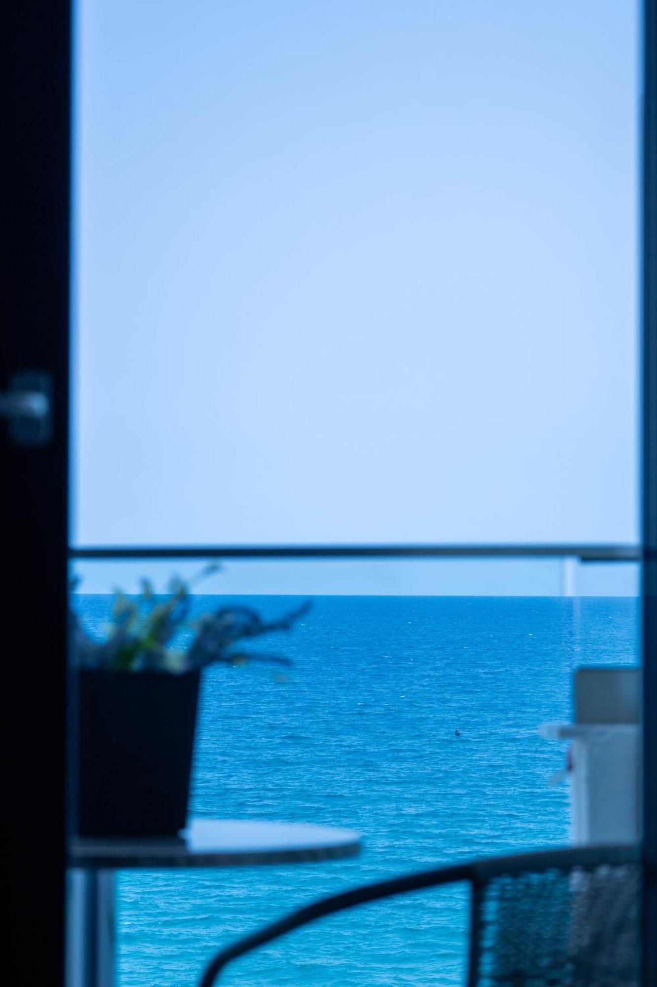 Hotel12 렙토카리아 외부 사진