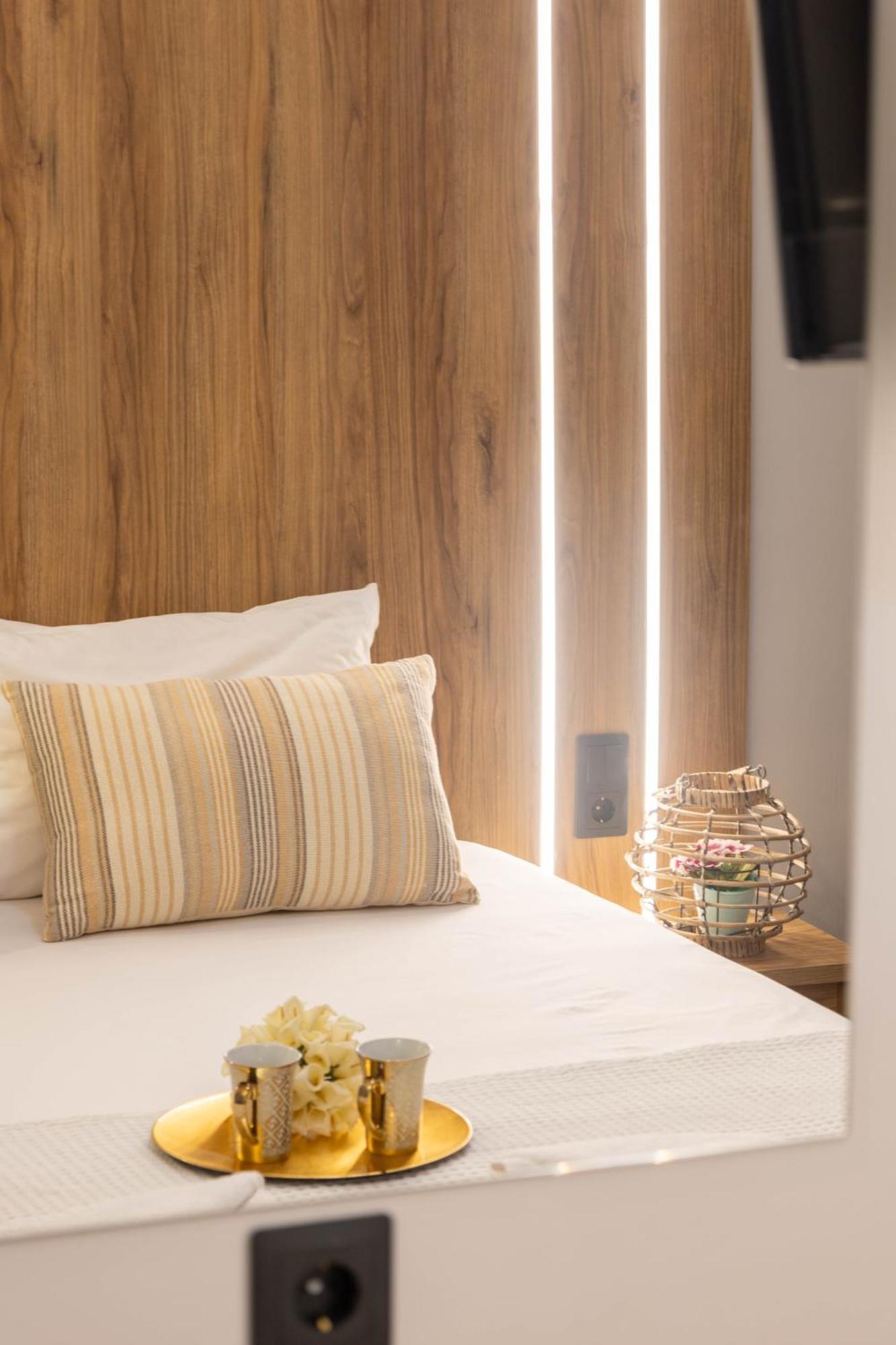 Hotel12 렙토카리아 외부 사진